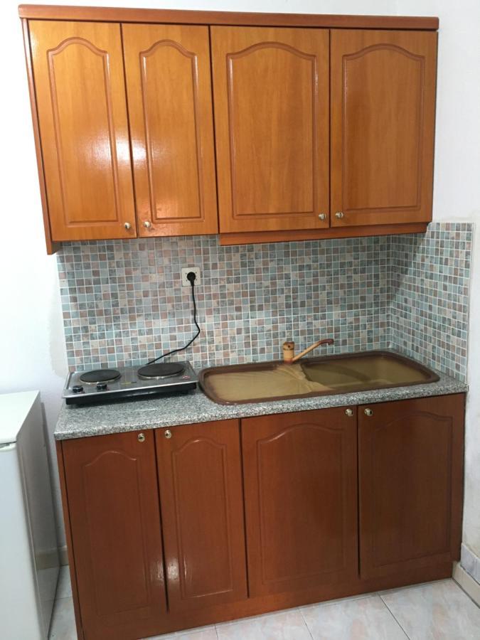 Piqeras Romeo'S Guest House 2 מראה חיצוני תמונה