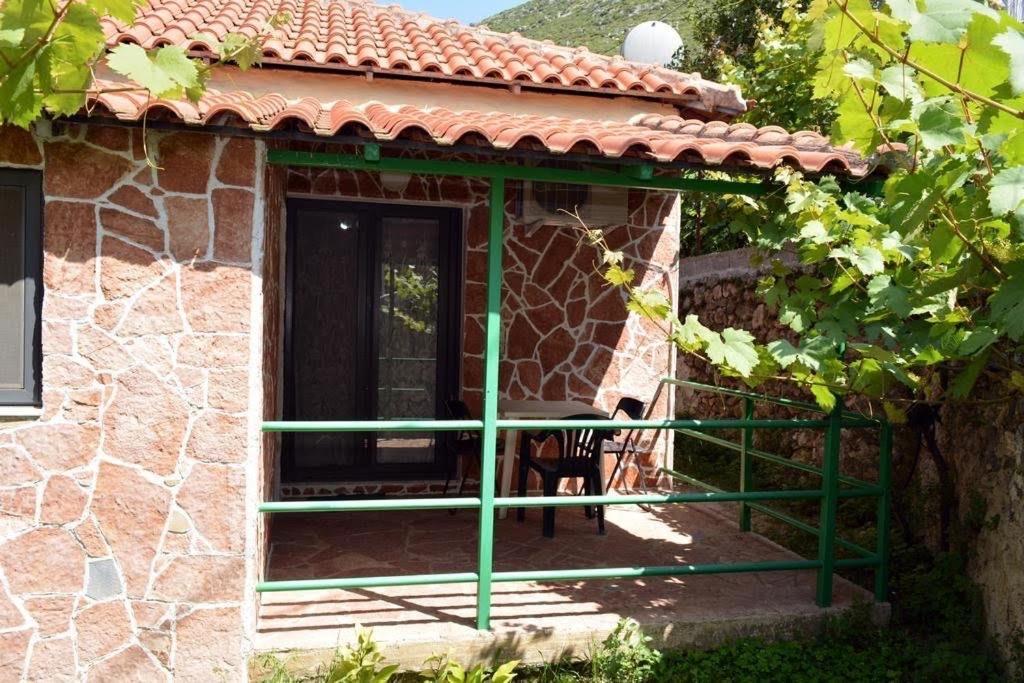 Piqeras Romeo'S Guest House 2 מראה חיצוני תמונה