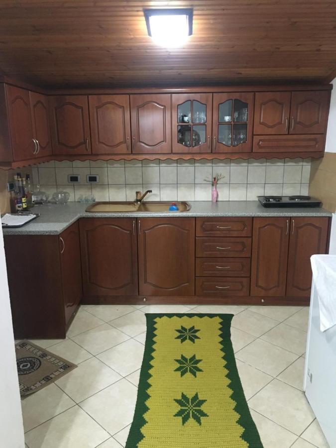 Piqeras Romeo'S Guest House 2 מראה חיצוני תמונה